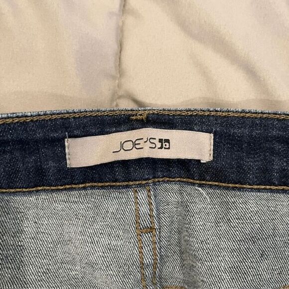 Joe's Jeans High Rise Cuff Crop Jeans Dark Medium Wash Size 32 - Picture 7 of 14